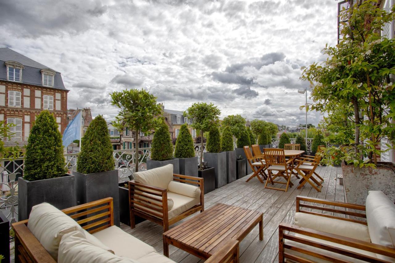 Luxurious 4 Bedroom Duplex, 200M From Place Morny Deauville Exterior photo